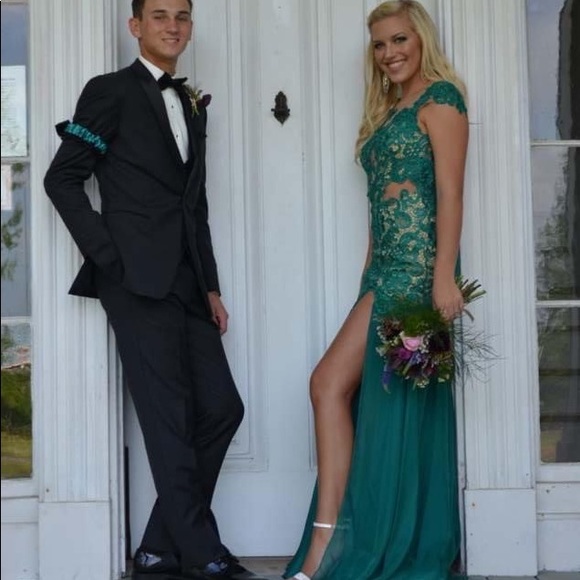 Size 4 prom dress - Picture 5 of 6